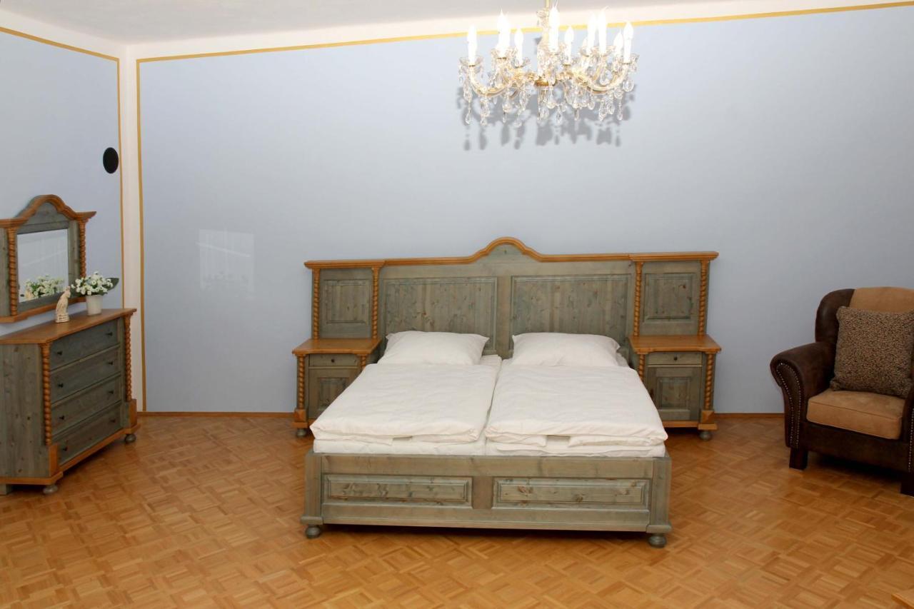 Zamek Liboun Hotel Louňovice pod Blaníkem Eksteriør billede